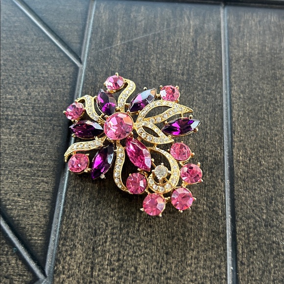 Vintage y2k brooch colorful gold tone costume piece regency feminine old money - Picture 2 of 6